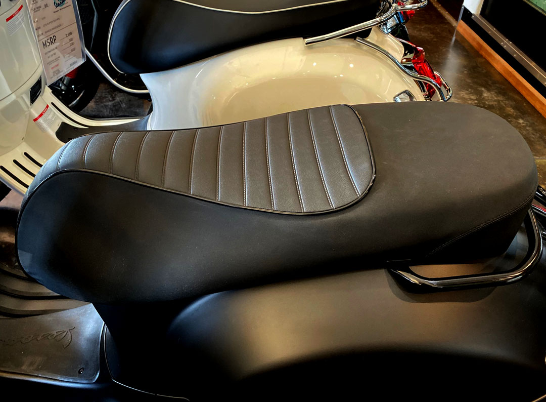 ScooterWest.com - COMPLETE SEAT NOTTE VESPA GTS **BLACK W/BLACK PIPING**  2015-current (1B004499000C2)