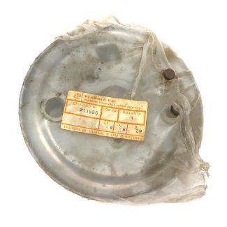 NOS REAR HUB BACKING PLATE VESPA SMALL FRAME V5A-VMA 1966-1976