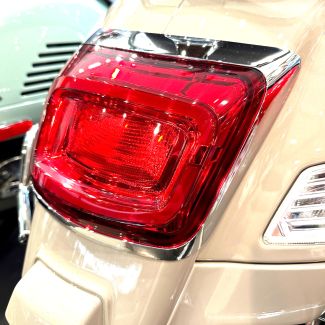 LED TAILLIGHT ASSEMBLY W/CHROME BEZEL VESPA GTS 300 HPE2 2023-