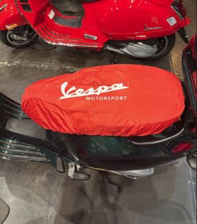 VESPA *RED* SEAT COVER WEATHER PROTECTION FOR SUN AND RAIN GTS GTV PRIMAVERA SPRINT LX ET4 P PX **SUPER SALE**