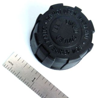 CAP FOR COOLANT TANK ON ALL VESPA & PIAGGIO WATER/LIQUID COOLED GTS GTV GT200 BV BV350 MP3 (RADIATOR CAP 573454)