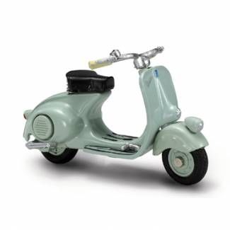 Vespa History 1946 Scooter Toy 1:32 Scale