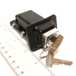 ベスパ　VESPA P200E 純正シートロック ScooterWest.com - SEAT LOCK ORIGINAL PIAGGIO - P125/P200 VNX VSX