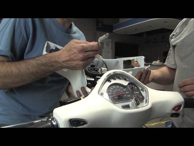599399 CONTRAPPESO MANUBRIO PIAGGIO 250 VESPA GTS 2005-2014 PIAGGIO - L.A. Moto Ricambi