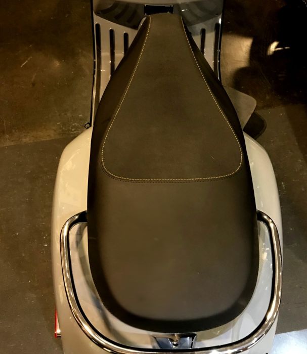 ScooterWest.com - COMPLETE SEAT HPE GTS SUPERTECH 300 ScooterWest.com - COMPLETE SEAT HPE GTS SUPERTECH 300