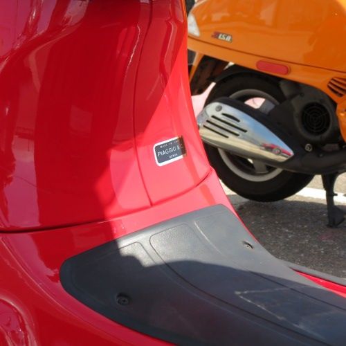 PIAGGIO VESPA パーツリスト　200ラリー他 ScooterWest.com - Piaggio Badge HORN COVER For Vespa P125X P200E